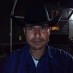 Meet your Posher, Julio cesar